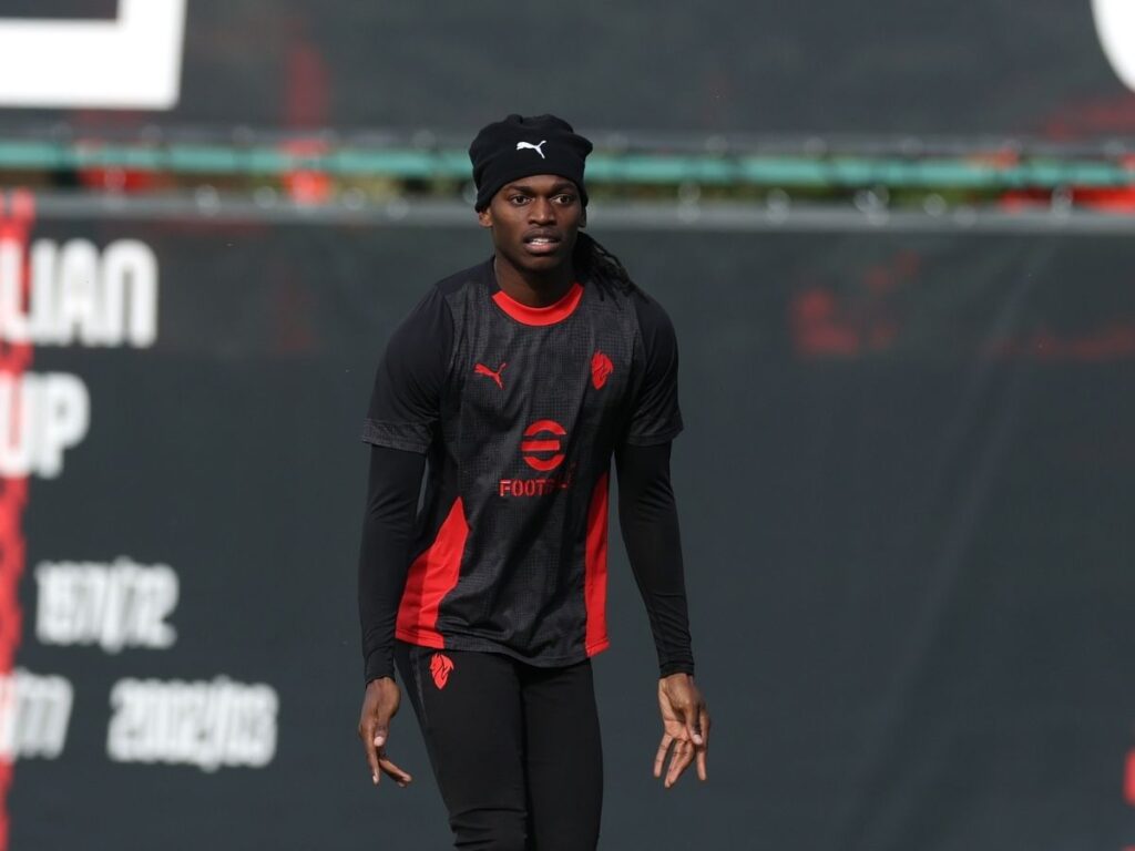 Leao punto di riferimento del Milan in attacco: Allegri convinto di una cosa