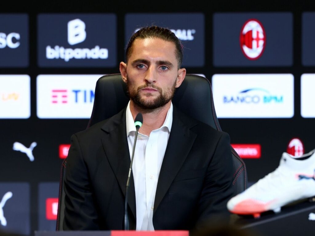 Milan-Como a Perth, Rabiot: "È completamente folle. Dobbiamo adattarci, come sempre"