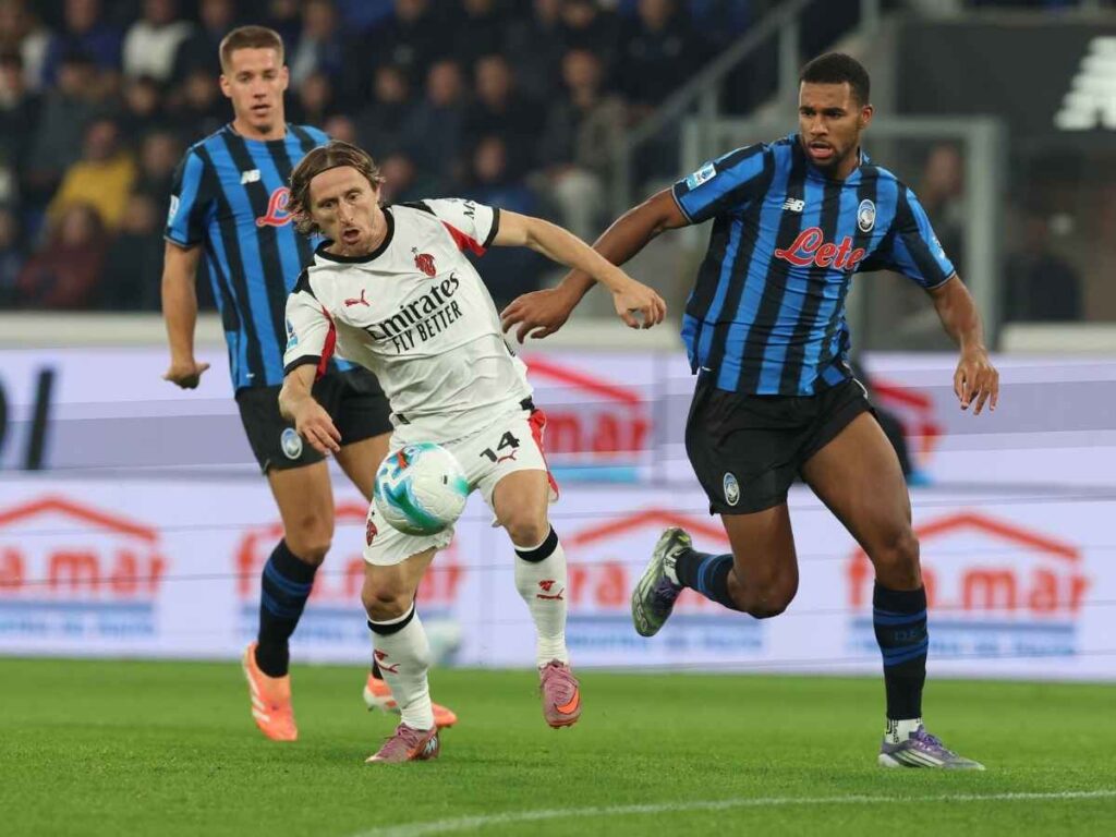 Botta e risposta tra Atalanta e Milan, i rossoneri non decollano. Fatica anche Modric