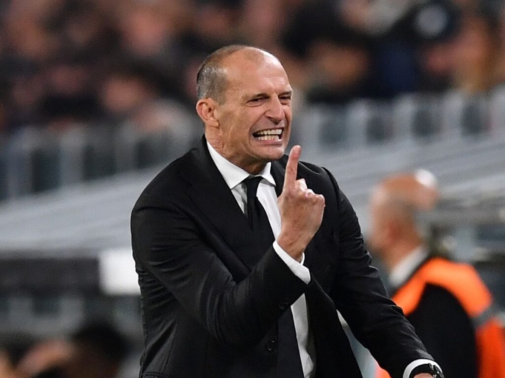 Bernardi su Allegri da bordocampo: "Con il suo comportamento vuole influire sulla squadra"