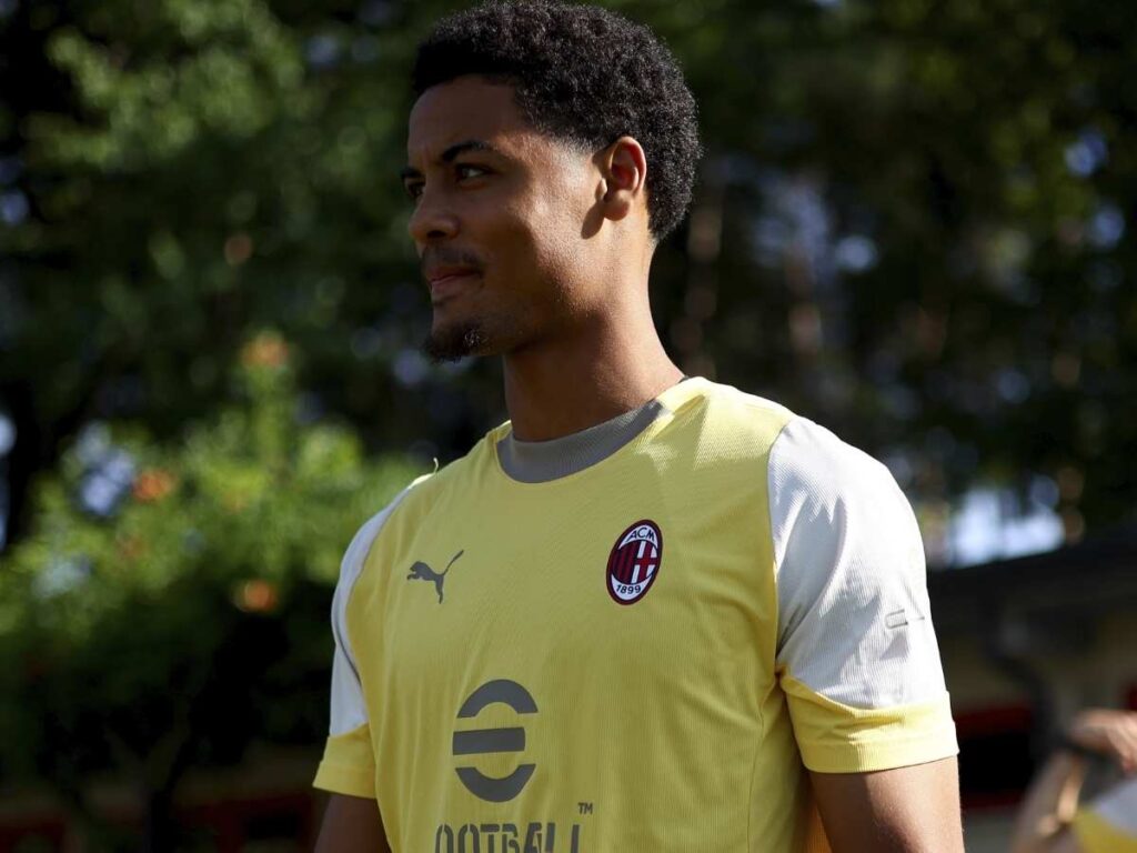 NBA al via, i pronostici del rossonero De Winter: "Ecco chi vincerà". Il video sui social del Milan