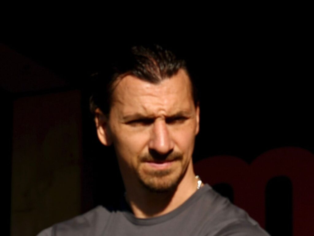 Tradizione rispettata! Per il compleanno Ibrahimovic si è regalato una Ferrari | FOTO