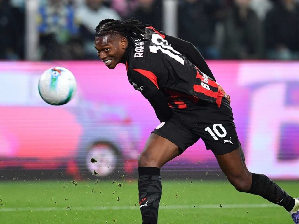 Milan, Rabiot chiaro su Leao: "Non è giovane. Deve chiedersi dove ..."