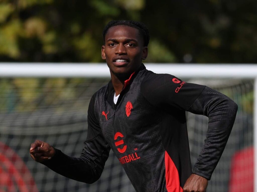 Milan, Pedullà: "Leao rischia la panchina. Potenziale da campione, ma ..."