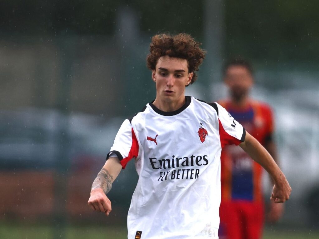 Milan Futuro, Geroli firma il suo primo contratto da professionista