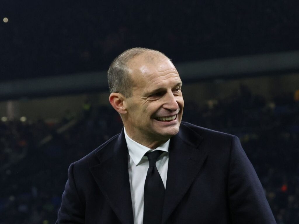 Derby Inter-Milan, Allegri se ne va sorridendo: immagine ricca di significati
