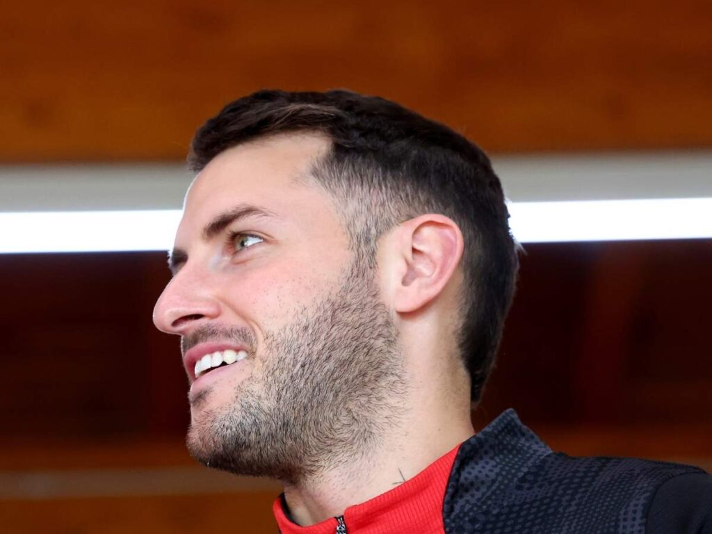 Calciomercato Milan, Letizia: "Gimenez? Il Diavolo valuta la cessione"