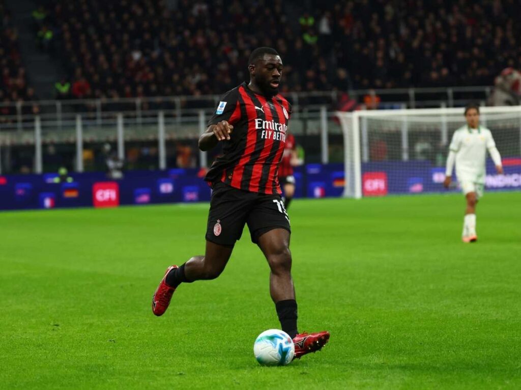 Milan-Roma, la moviola: Fofana, punizione e poi rigore. L'analisi dell'episodio incriminato