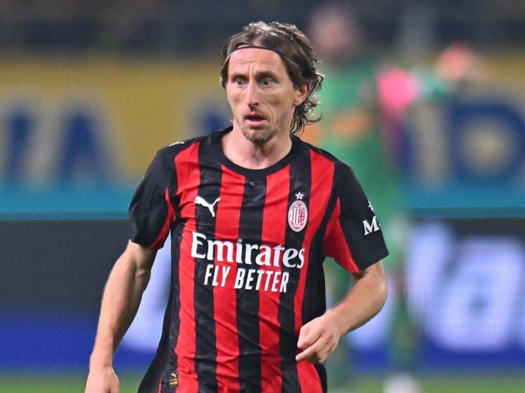 Derby, Calhanoglu e Modric i cervelli di Inter e Milan: chi avrà la supremazia a centrocampo?