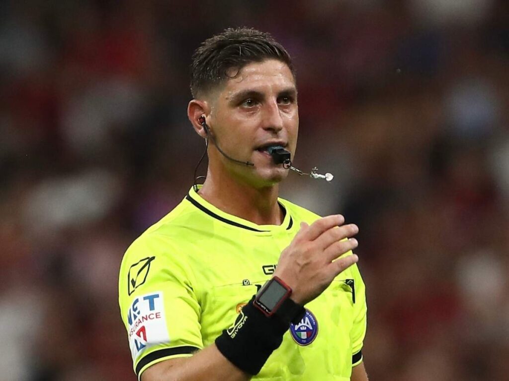Milan-Lazio, arbitro Collu: ecco i precedenti con le due squadre. Al VAR ci sarà ...
