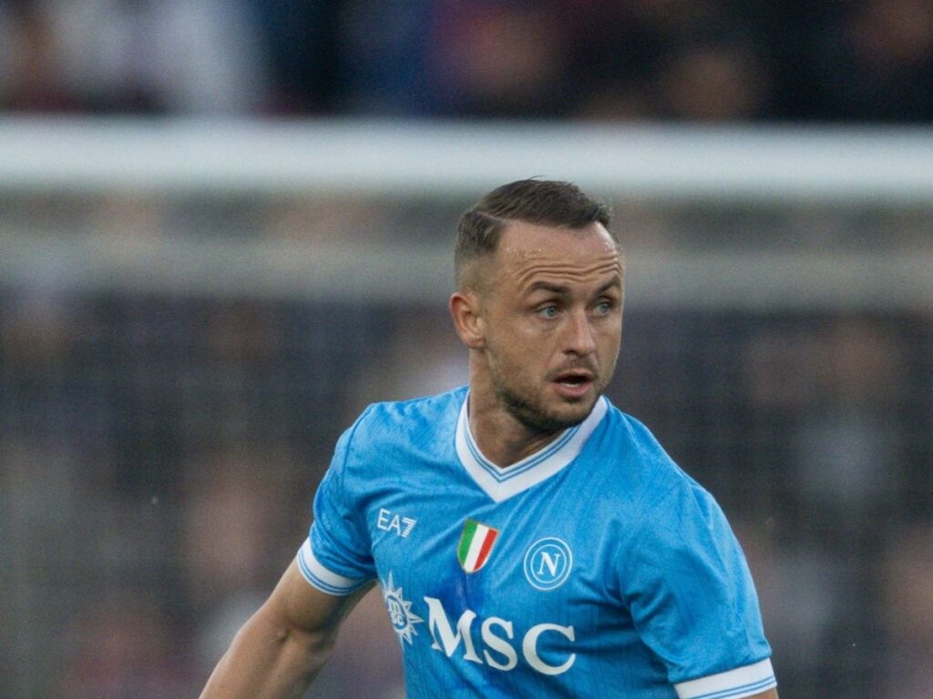 Napoli, ag. Lobotka: "Ecco cosa potrebbe succedere se resta Conte"