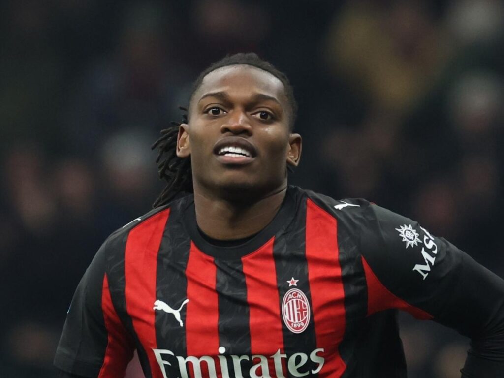 Romano rivela: "Questo Leao sta piacendo tantissimo all'interno del Milan. E il rinnovo ..."