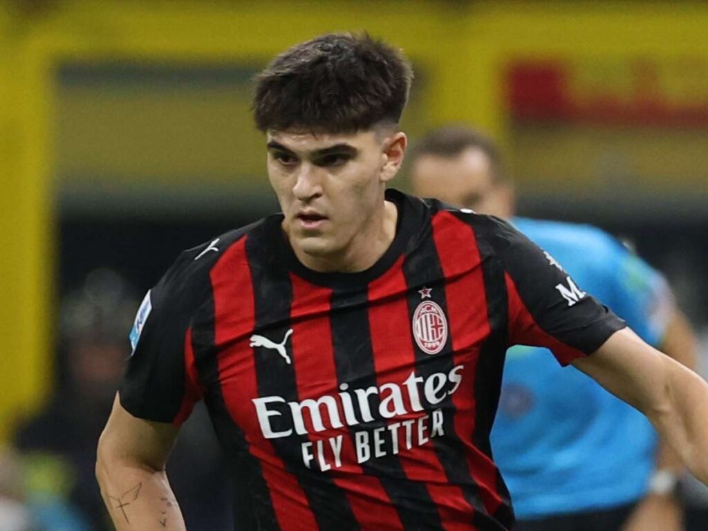 Milan, Bartesaghi: "Giocare il derby dall'inizio? Un sogno. Modric, mentalità e carattere"