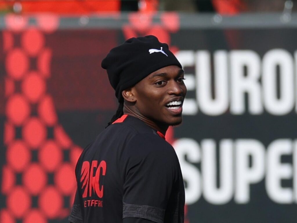 Leao e Nkunku, Allegri se la gioca senza punta: la tattica per Milan-Roma