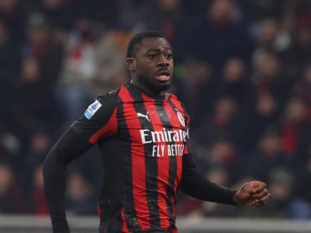 Fofana e il siparietto: il centrocampista del Milan scoppia a ridere. Ecco perché