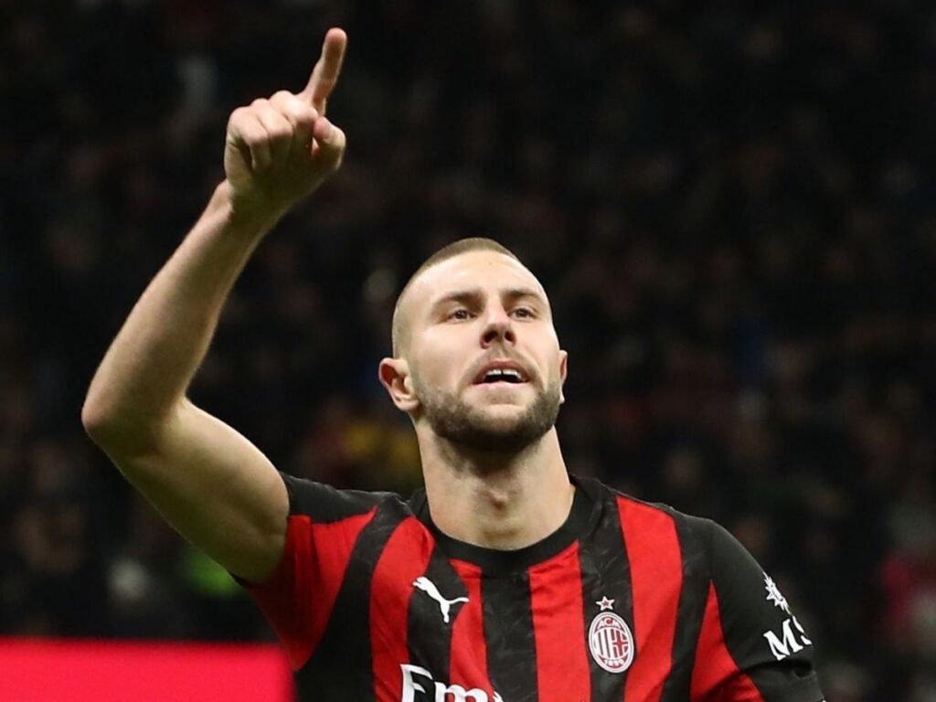 Milan, Allegri carica Pavlovic: l'aspirazione del tecnico rossonero