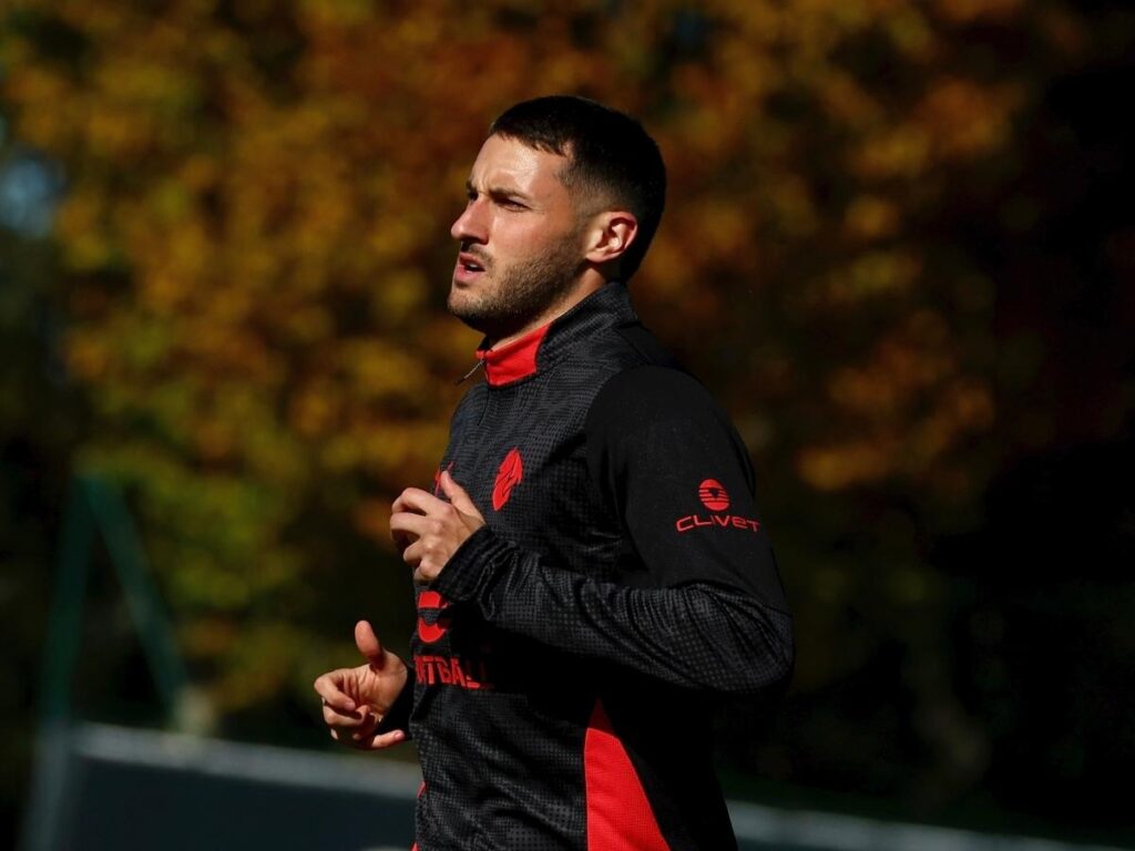 Milan, si punta a ritrovare Giménez per il derby. Anche dal punto di vista psicologico