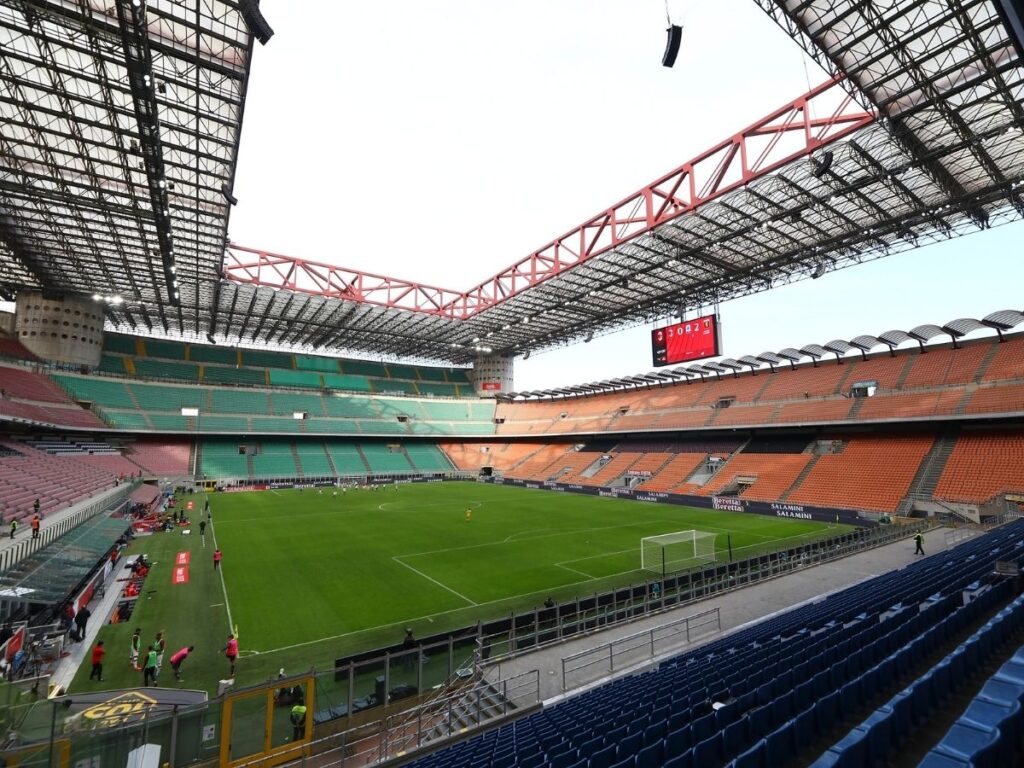Inter-Milan, il derby potrebbe giocarsi in condizioni meteo avverse: le ultime