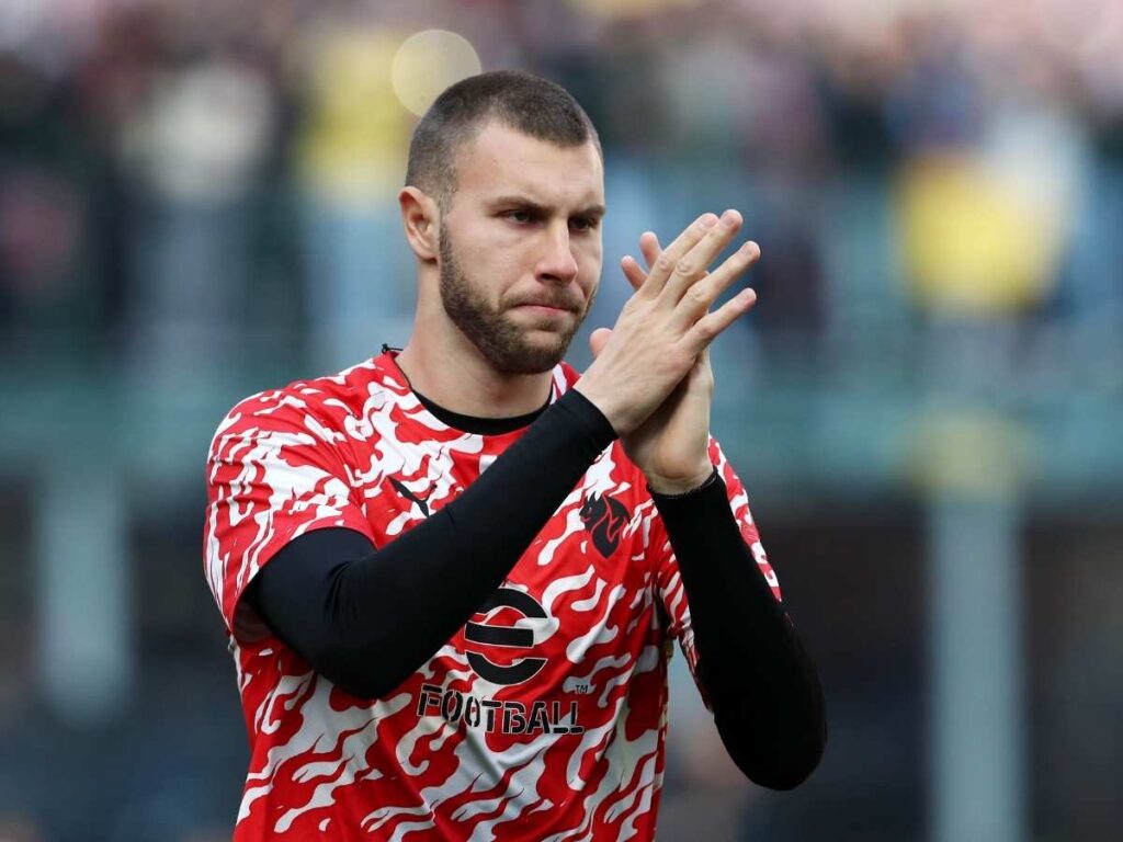 Milan, Pavlovic: "Gli attaccanti del Verona sono veloci: per vincere dovremo ..."