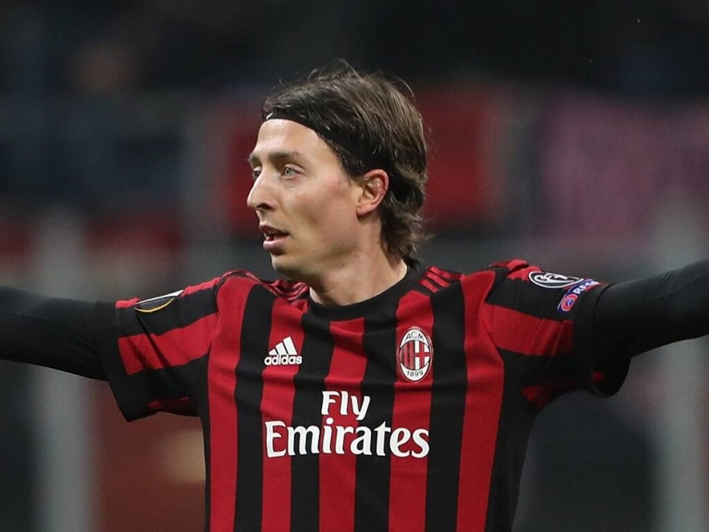 Montolivo: "Il Milan è un po' incompleto. Non può giocare con un vero attaccante"
