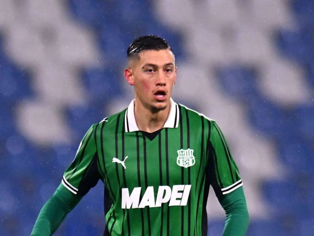 Idzes opzione Milan per il calciomercato. E se Gimenez dovesse partire ...