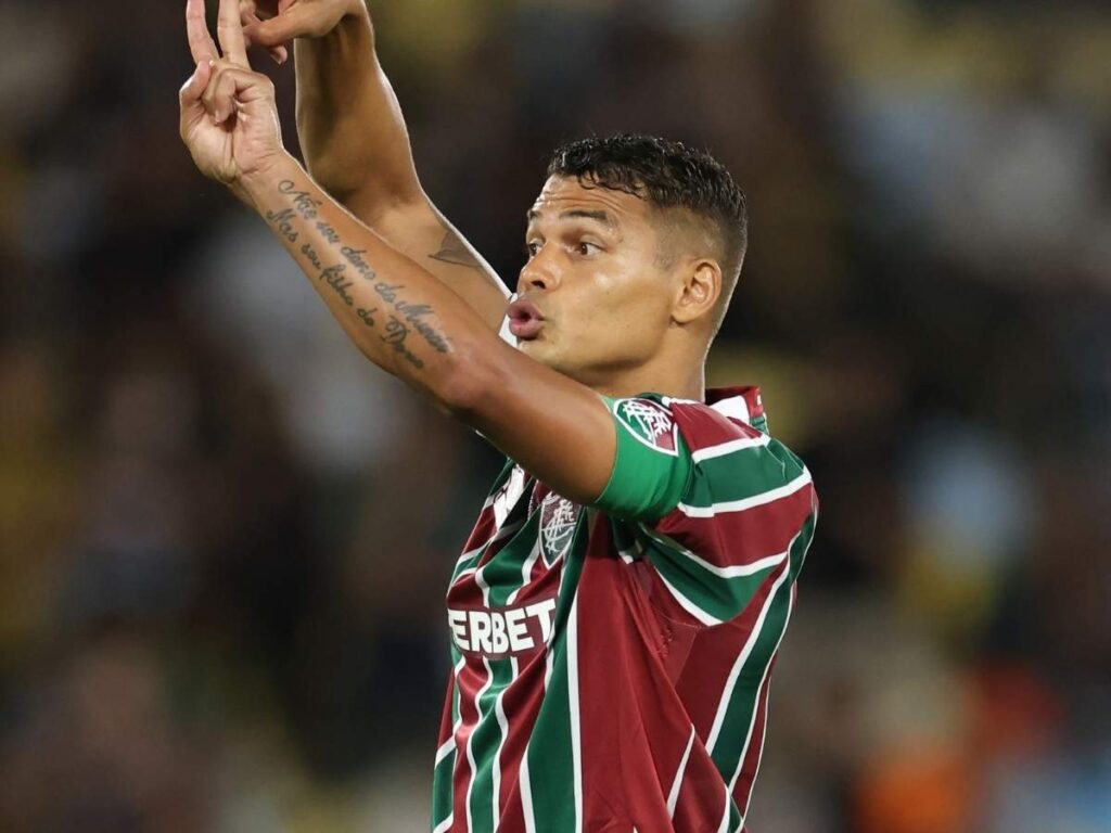 Thiago Silva racconta: "L'idea di giocare più a lungo è nata da Maldini". Ecco perché