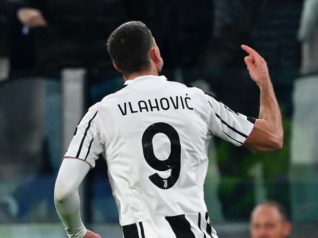 Calciomercato, Vlahovic in regime di svincolo: due soluzioni per lui dalla prossima stagione