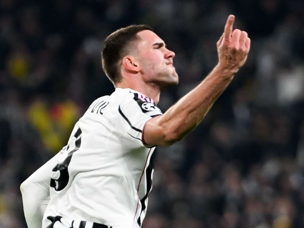 Romano: "Confermo il gradimento del Milan per Vlahovic. Questo non cambia. Però ..."
