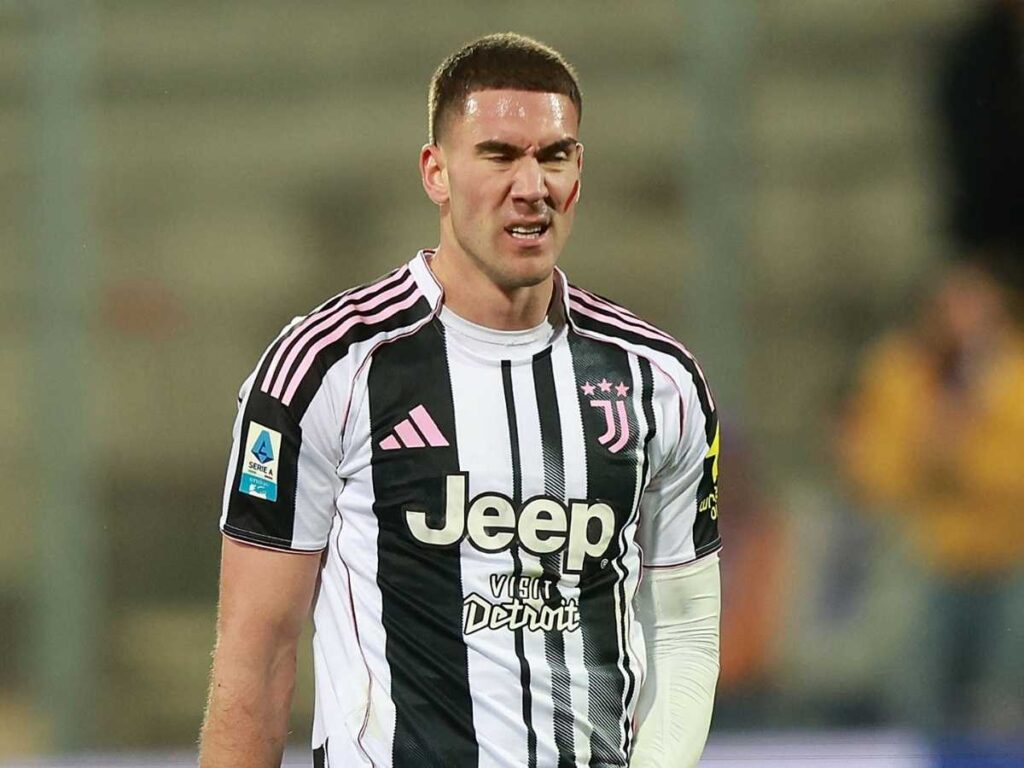 'Rumors' su un pre-accordo tra Vlahovic e il Milan: cosa filtra dal club rossonero