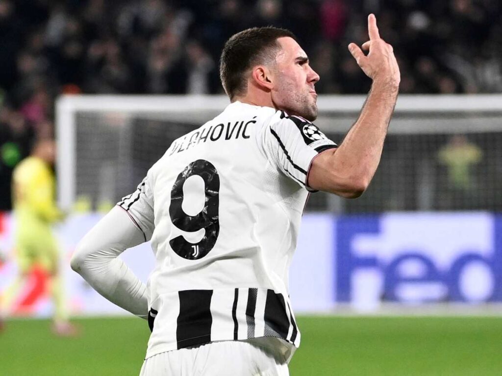Milan, Kostic ora e Vlahovic in estate? La strategia del club rossonero per l'attacco