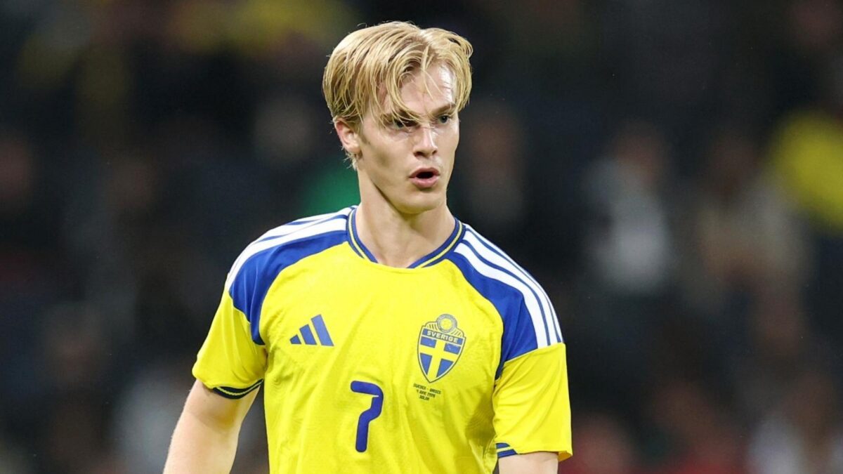 Lucas Bergvall, centrocampista Tottenham, è un obiettivo del Milan per il calciomercato estivo 2026