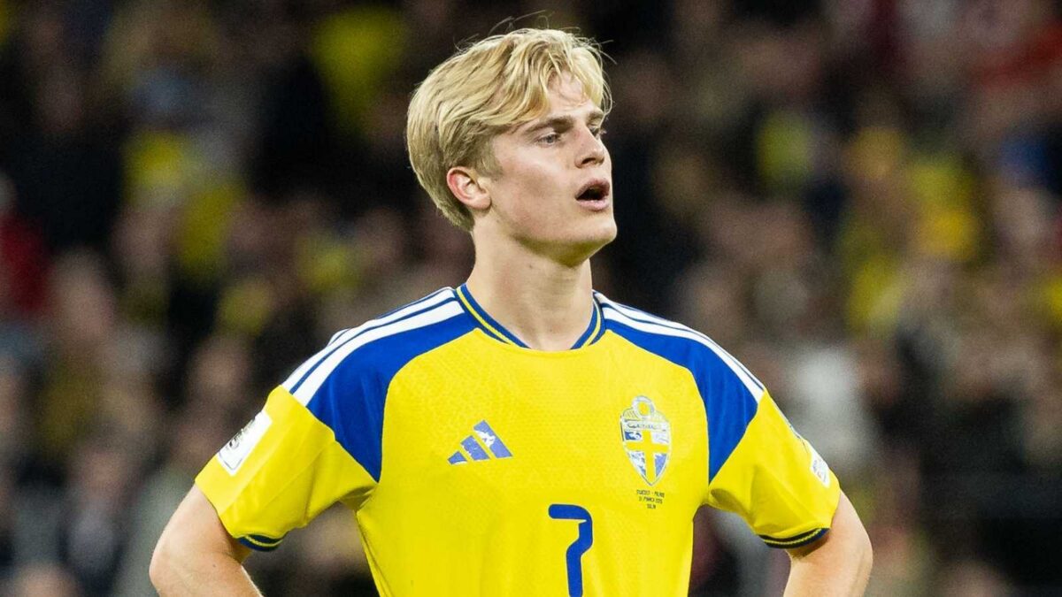 Lucas Bergvall, centrocampista Tottenham, obiettivo del Milan per il calciomercato estivo 2026
