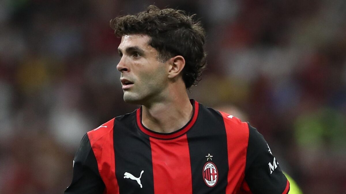 Christian Pulisic, attaccante AC Milan, dovrebbe restare con i rossoneri nel calciomercato estivo 2026