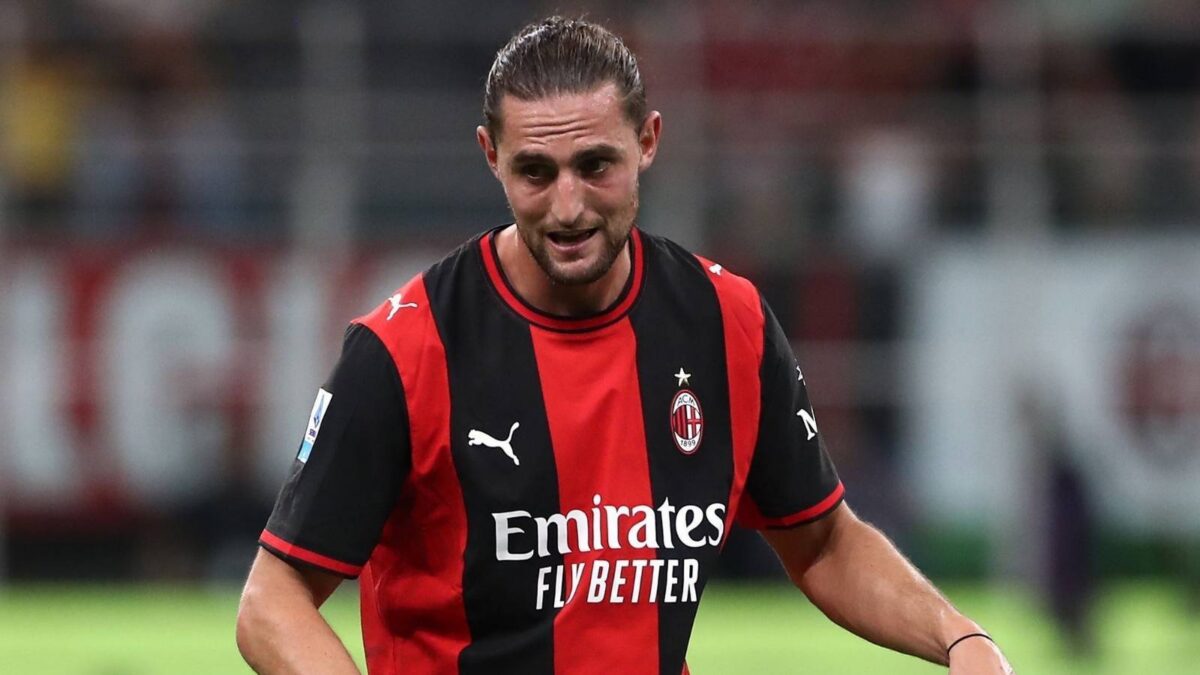 Adrien Rabiot, centrocampista AC Milan, potrebbe seguire Massimiliano Allegri al Napoli nel calciomercato estivo 2026