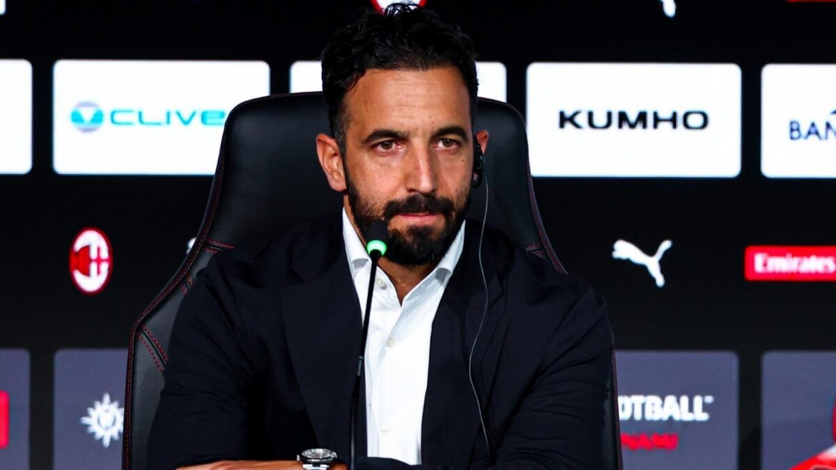 Rúben Amorim, nuovo allenatore AC Milan, a 'Casa Milan' durante la conferenza stampa della sua presentazione