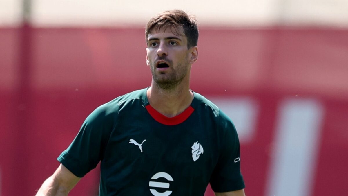 milan si parte i 26 convocati di amorim per il raduno le sorprese e gli esclusi del mercato da Pianetamilan.it milan si parte i 26 convocati di amorim per il raduno le sorprese e gli esclusi del mercato