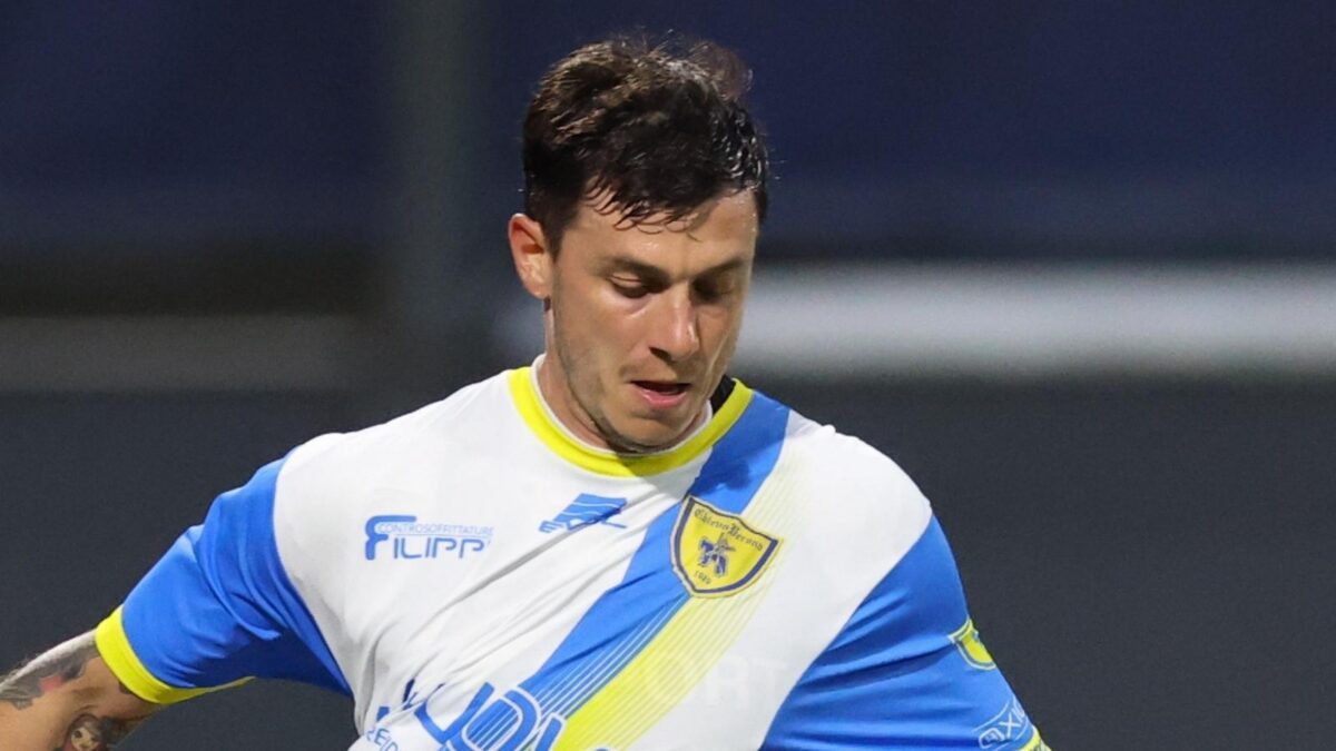 Daniele Baselli, centrocampista Al-Ittifaq, qui con la maglia del Chievo Verona