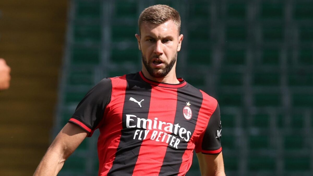 Strahinja Pavlović, difensore AC Milan, ha rilasciato un'intervista sui rossoneri a 'La Gazzetta dello Sport' oggi in edicola