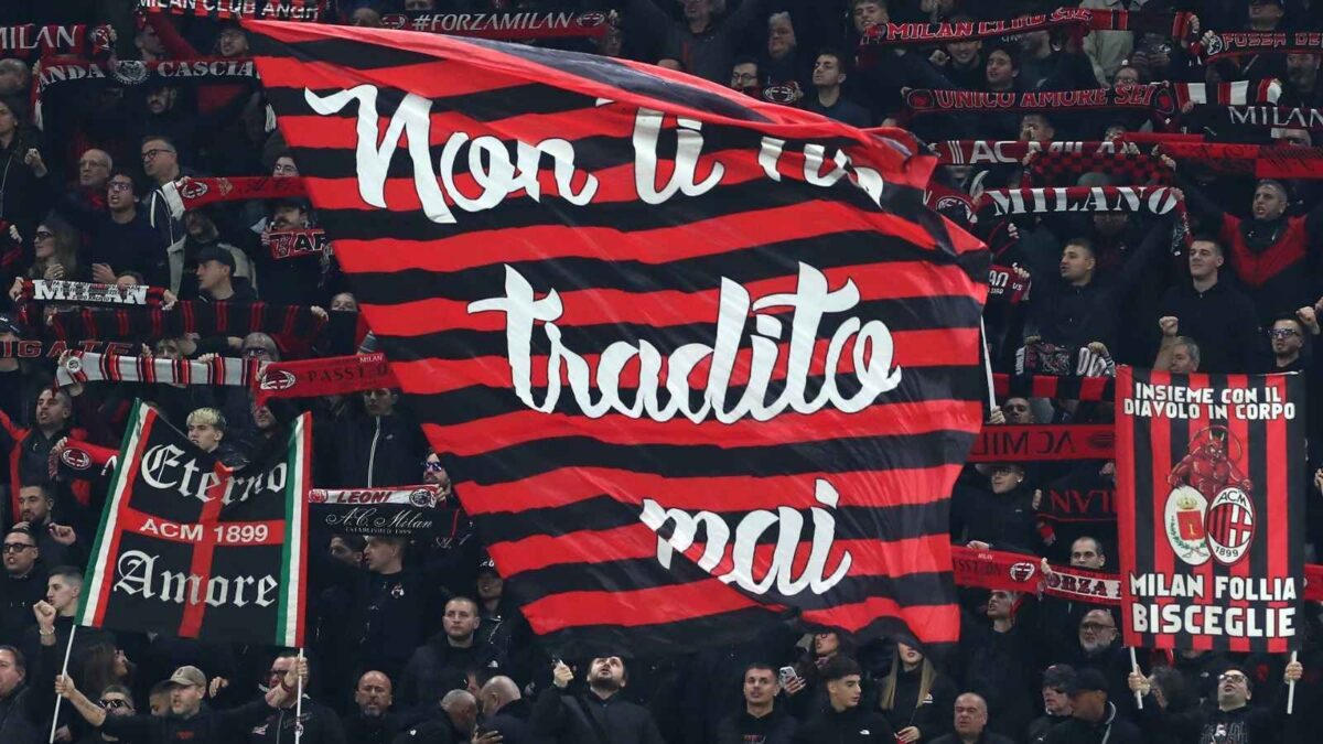 I tifosi della Curva Sud del Milan, cuore della tifoseria organizzata dei rossoneri