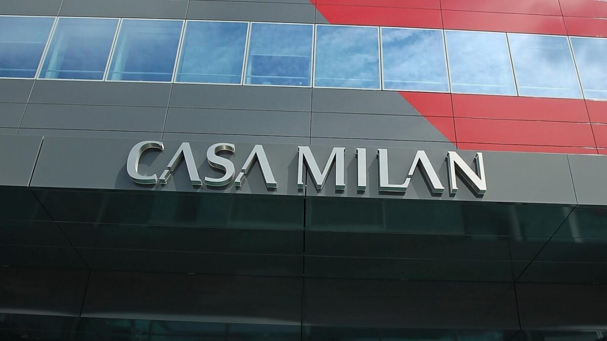 Sankhoun Diawara, difensore Troyes, alle visite e alla firma di contratto con il Milan: segui tutto LIVE