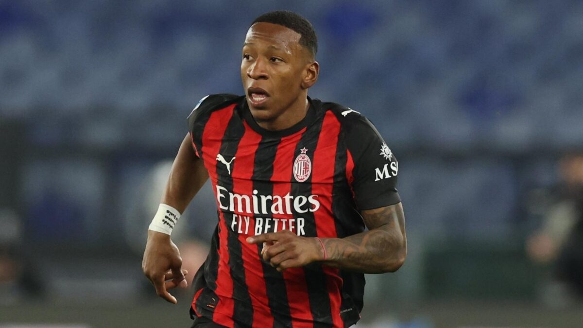 Pervis Estupiñán, difensore AC Milan, potrebbe trasferirsi all'Aston Villa in questo calciomercato estivo 2026