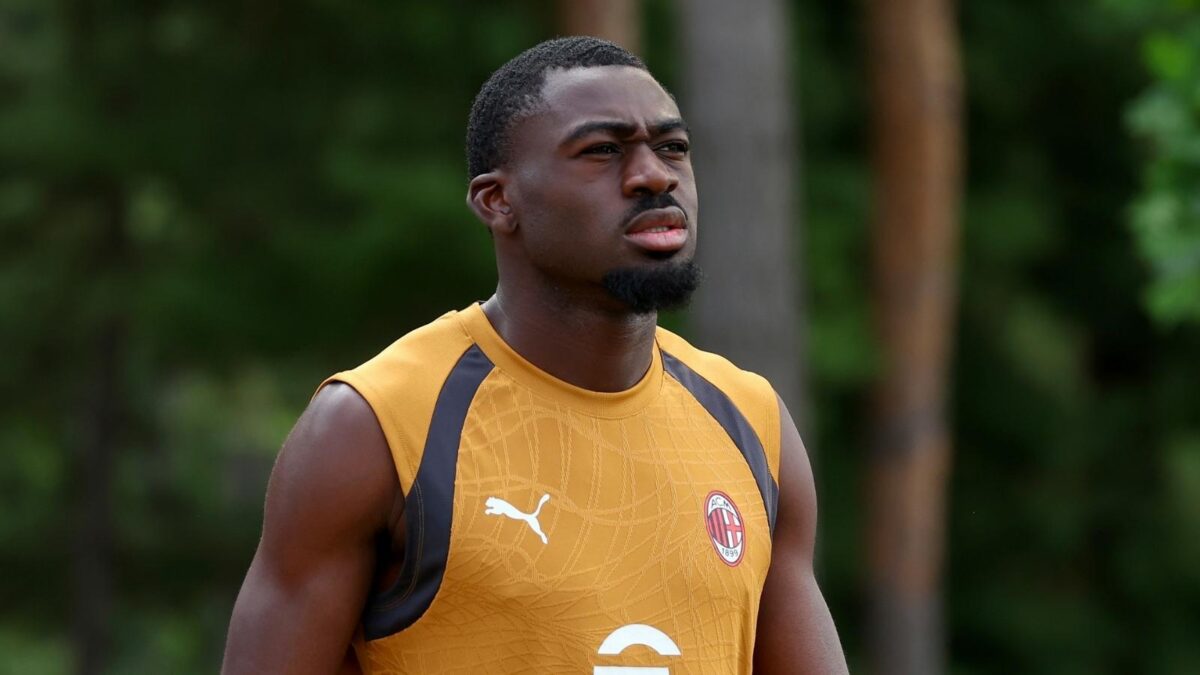 Youssouf Fofana, centrocampista AC Milan, potrebbe lasciare i rossoneri in questo calciomercato estivo 2026