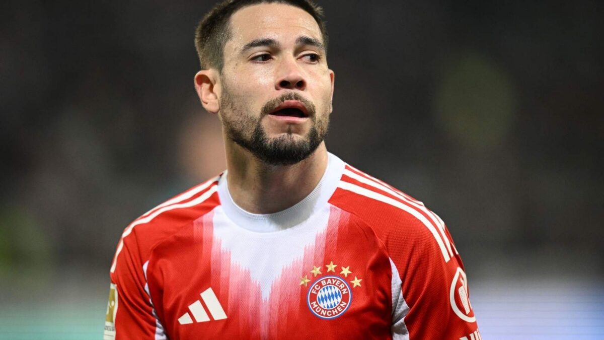 Raphaël Guerreiro, laterale portoghese, è un obiettivo del Milan per il calciomercato estivo 2026