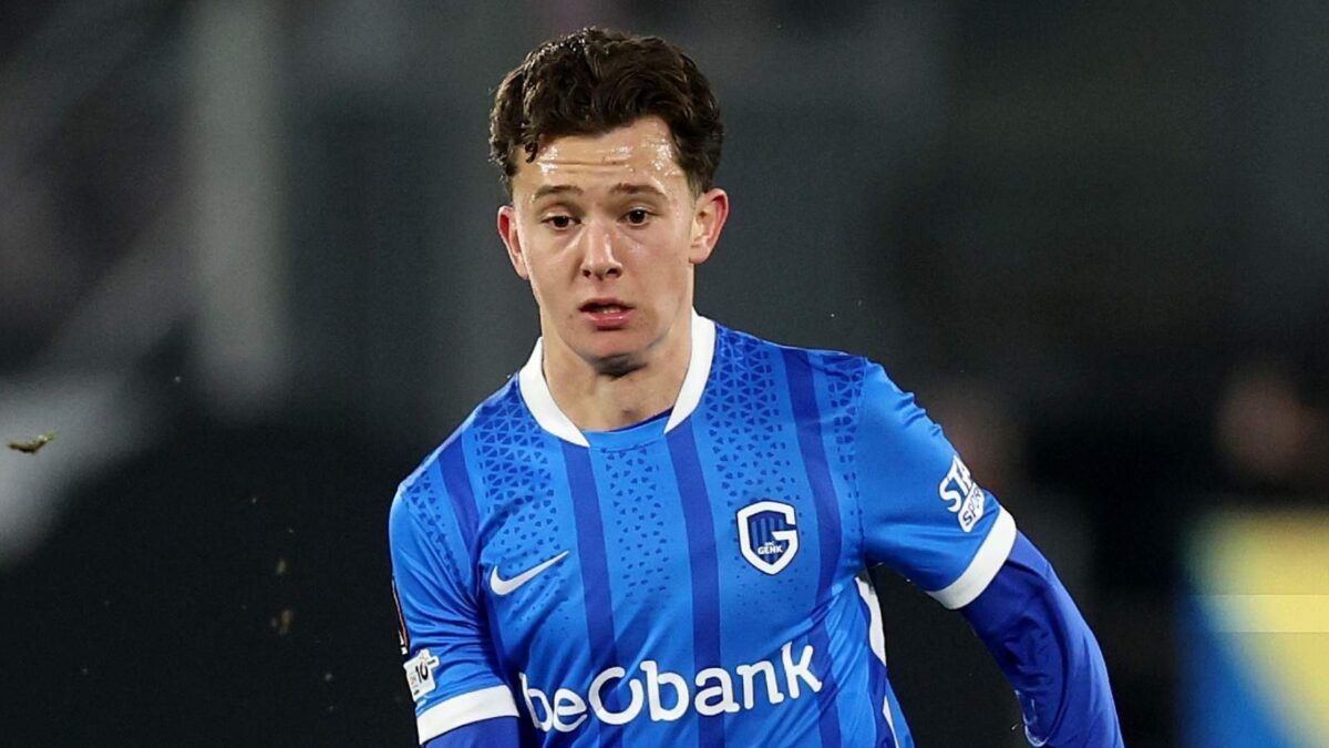 Kōnstantinos Karetsas, trequartista del KRC Genk, è un obiettivo del Milan per il calciomercato estivo 2026