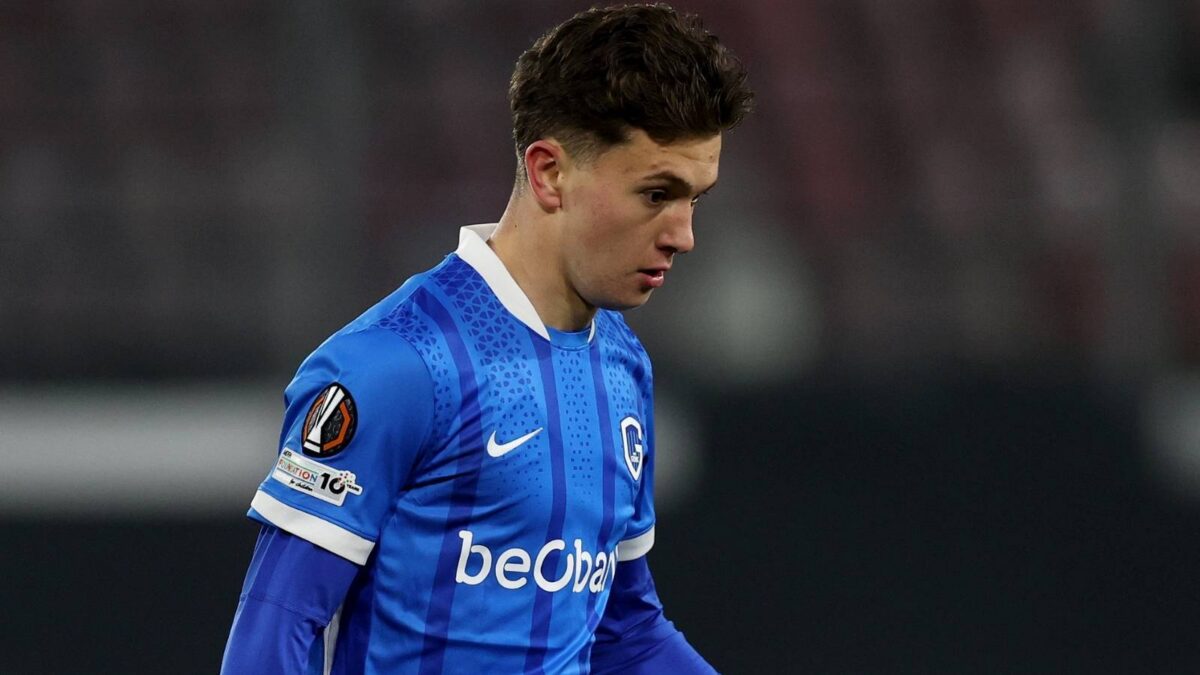Kōnstantinos Karetsas, trequartista del KRC Genk, è un obiettivo del Milan per il calciomercato estivo 2026