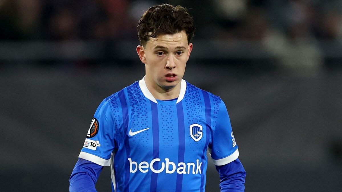 Kōnstantinos Karetsas, trequartista KRC Genk, è un obiettivo del Milan per il calciomercato estivo 2026
