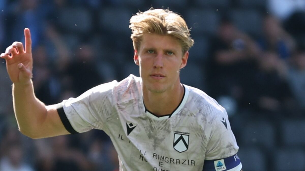Thomas Kristensen, difensore Udinese, è un obiettivo del Milan per il calciomercato estivo 2026