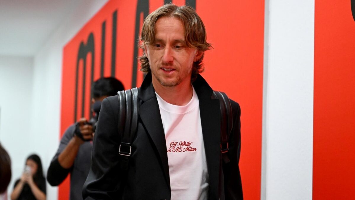 Luka Modrić, centrocampista AC Milan, potrebbe rinnovare il suo contratto con i rossoneri in questo calciomercato estivo 2026