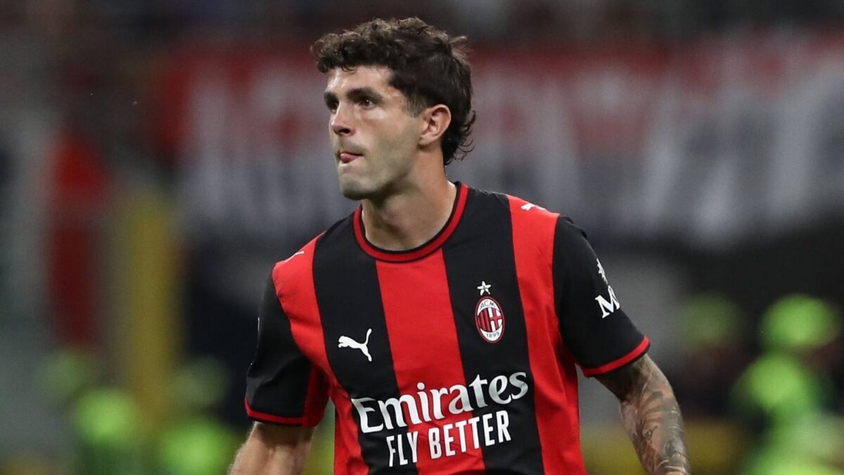 Christian Pulisic, attaccante AC Milan, non dovrebbe lasciare i rossoneri in questo calciomercato estivo 2026