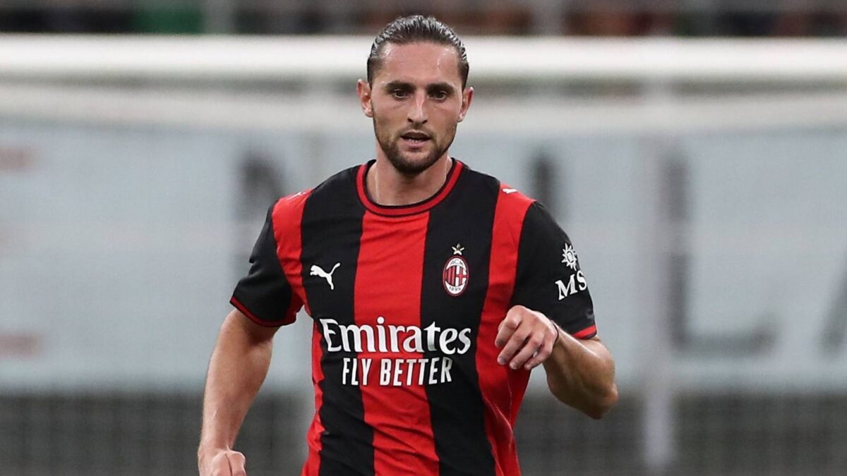 Adrien Rabiot, centrocampista AC Milan, resterà in rossonero in questo calciomercato estivo 2026